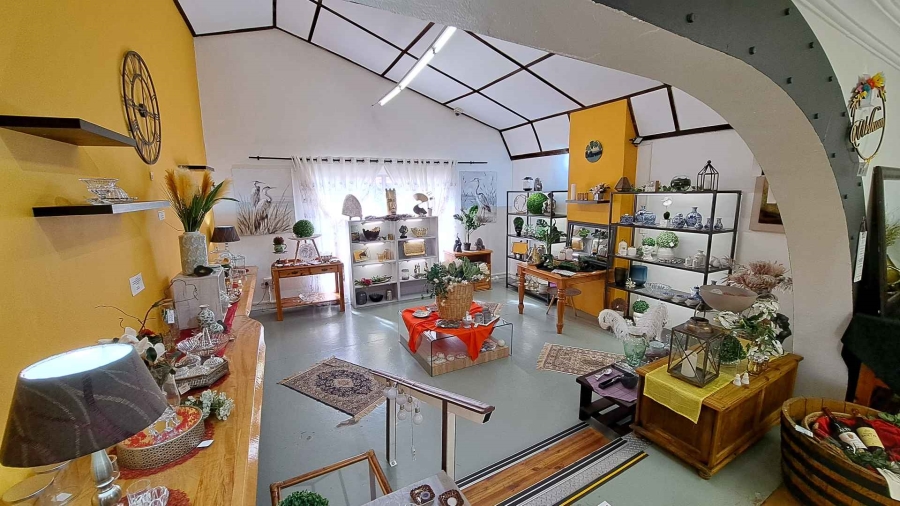 8 Bedroom Property for Sale in Clarens Free State